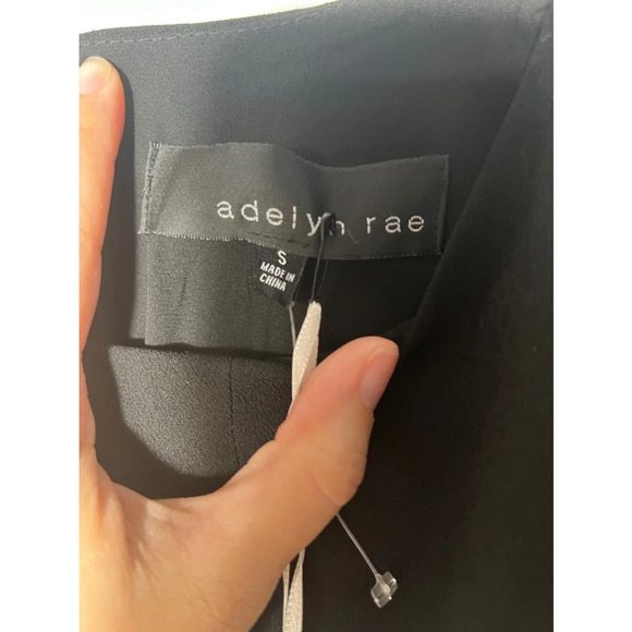 Adelyn Rae Wide-Leg Sleeveless‎ Keyhole Jumpsuit Small Black - Picture 10 of 11